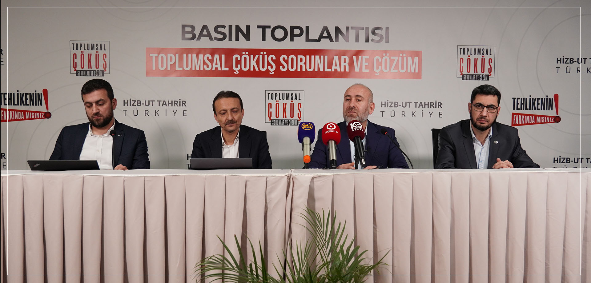 "Toplumsal Çöküş - Sorunlar ve Çözüm Basın Toplantısı İstanbul'da Gerçekleşti
